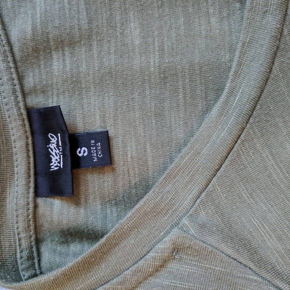 T-shirt dress - Picture 2 of 3